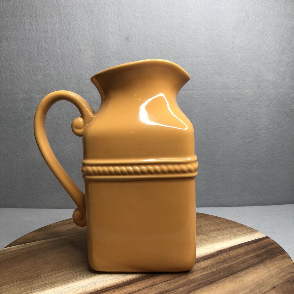 Belaverra Acorn Beverage Pitcher‎ Large Ceramic Pottery Apricot Color 9.5" Vtg